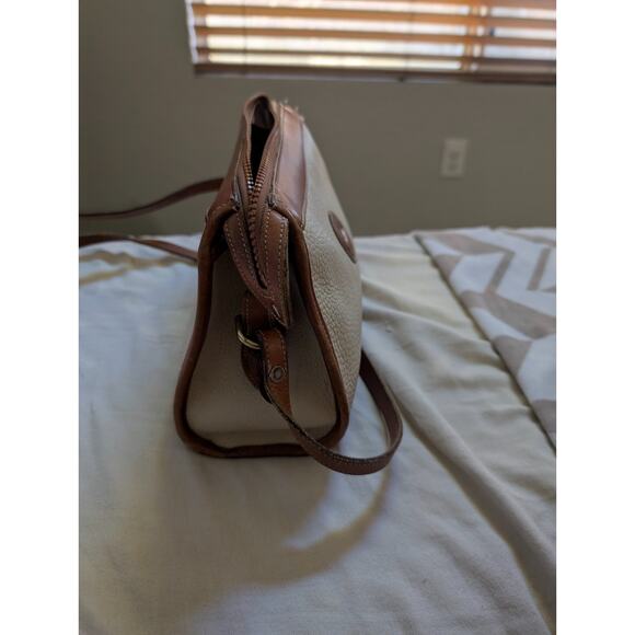 white leather dooney and bourke handbag - Picture 7 of 7